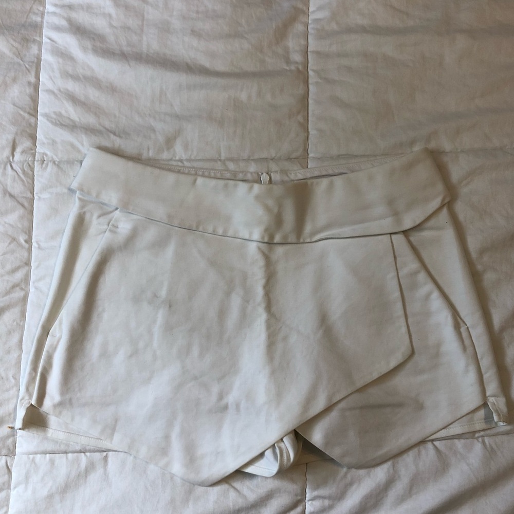 Aritzia skort